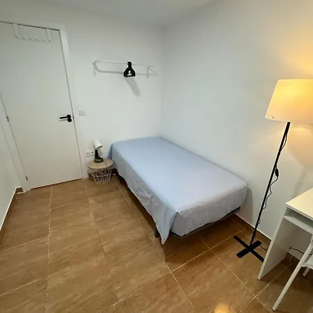 Privada En Piso Compartido Cerca Del Centro *
