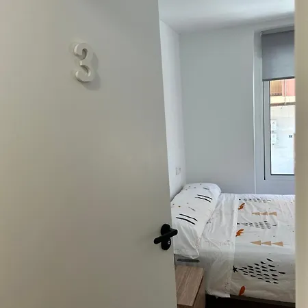 Habitación en casa particular Privada En Piso Compartido Cerca Del Centro Alicante