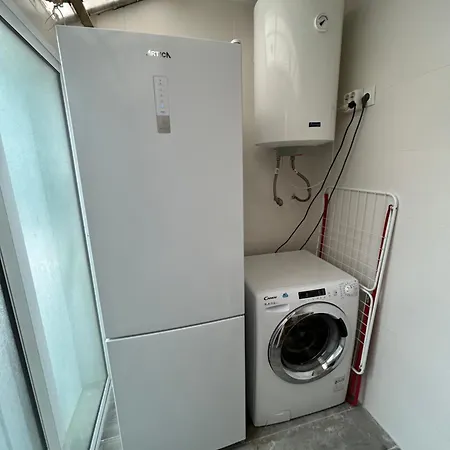 Privada En Piso Compartido Cerca Del Centro *