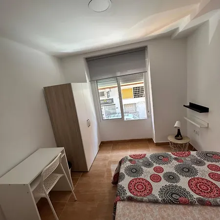 Privada En Piso Compartido Cerca Del Centro * Alicante