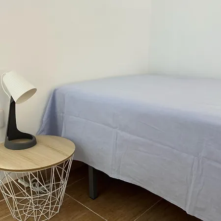 Privada En Piso Compartido Cerca Del Centro Habitación en casa particular Alicante