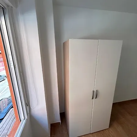 Privada En Piso Compartido Cerca Del Centro 民宿 *